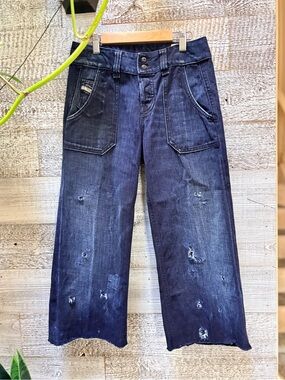 Diesel | "Volver" Y2K Distressed Wide-Leg Denim Cropped Capris - Women's 24x20.5